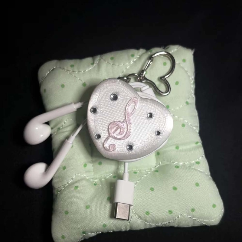 Готический органайзер для кабе – обзор и цена Cable Winder Keychain